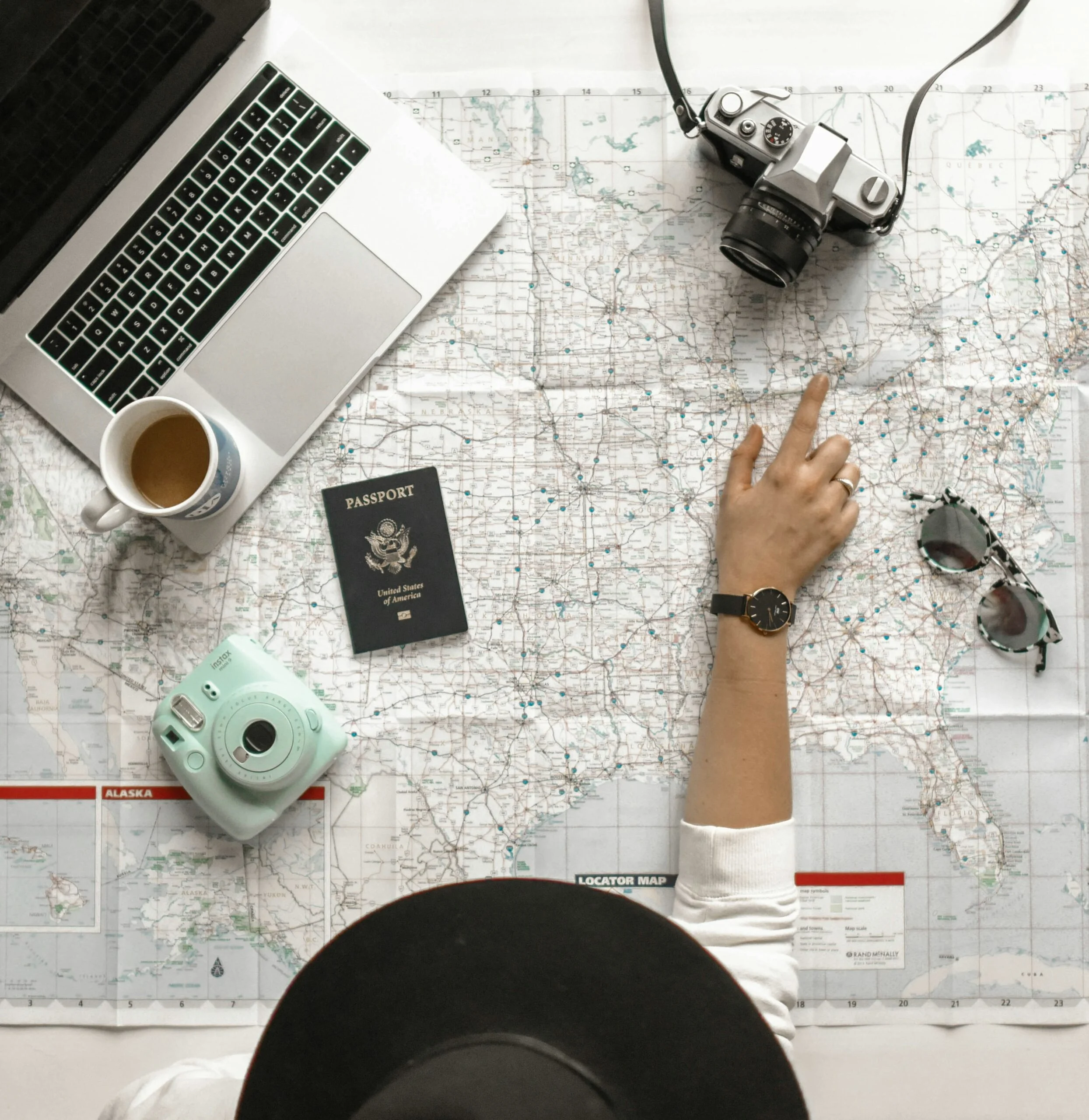 Best Universal Travel Adapters for Students Going Abroad to University